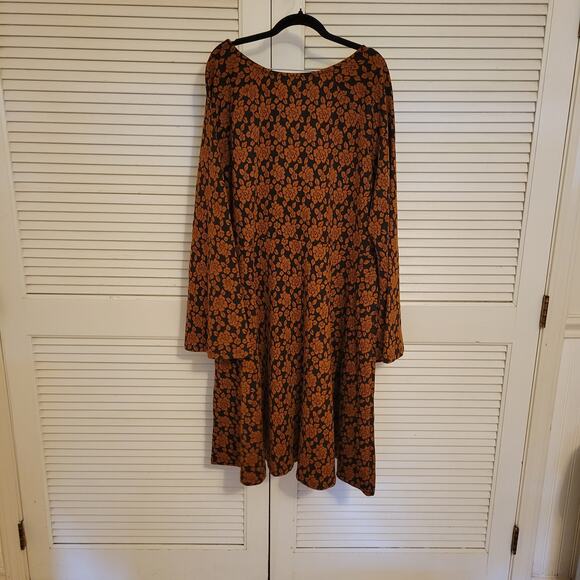 Unique Vintage 5X Floral Bell Sleeve Stretch Circle Skirt Dress Plus Size - Picture 2 of 5